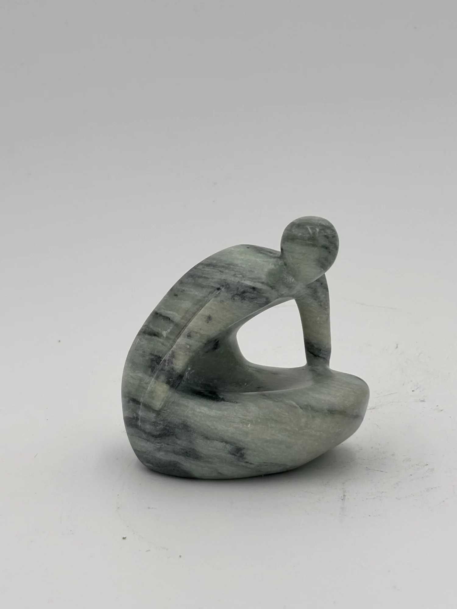 Torse - sculpture terre - semi- figuratif mouvement